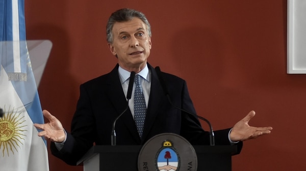 Macri hará una breve escala en Rosario en medio de su viaje a Salta
