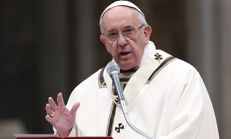 El Papa llama a transformar la iglesia para acercar a los jóvenes