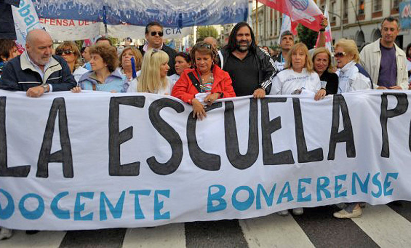 Los docentes bonaerenses vuelven a parar el martes y el miércoles harán un banderazo