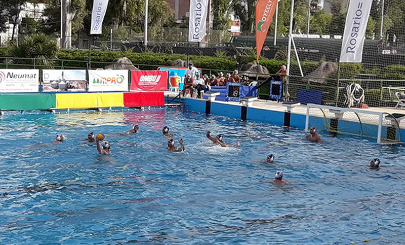 La Liga de Honor Súper 6 de waterpolo se juega en Gimnasia y Esgrima