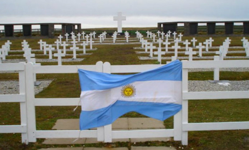Aún falta identificar a 16 soldados caídos en Malvinas