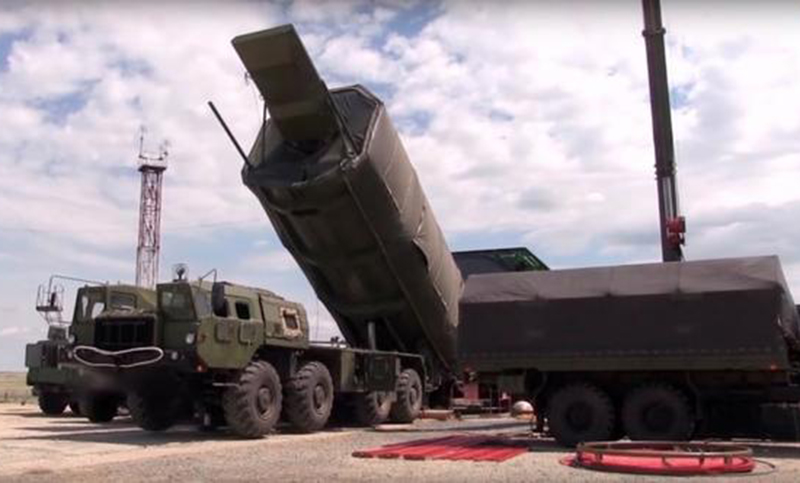 En medio de un tratado de desarme con EEUU, Rusia prueba un misil hipersónico