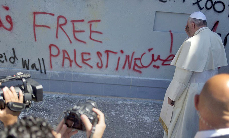 El papa pidió que se «reanude el proceso de paz» entre Israel y los palestinos