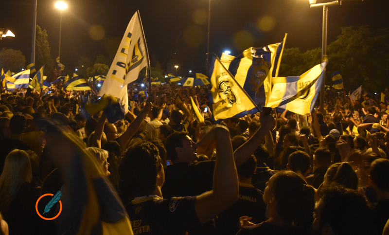 El Monumento fue una fiesta canalla