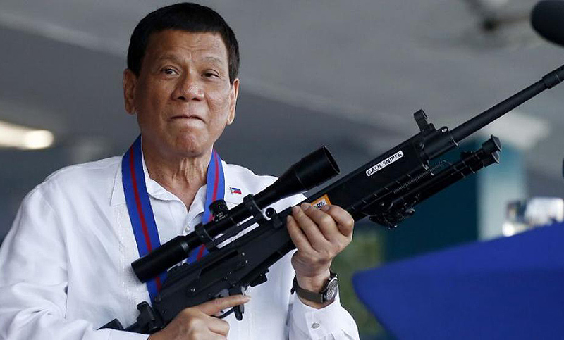 El presidente de Filipinas dijo que hay que matar a los obispos católicos por «inútiles»
