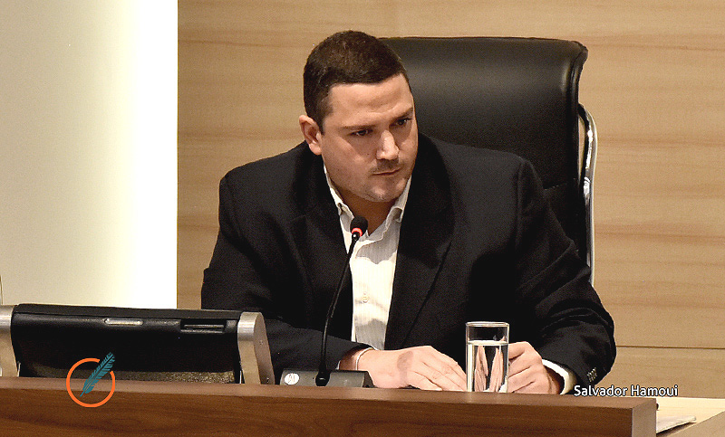 Rosselló fue reelegido como presidente del Concejo