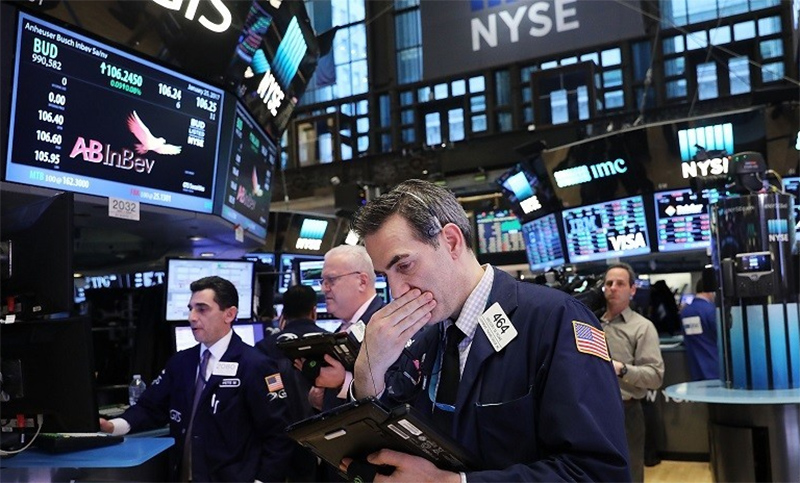 En 10 años Wall Street vive su peor semana y sus índices pierden al menos 7 %