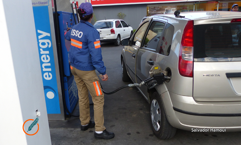 En Córdoba ya se limita el expendio de combustible
