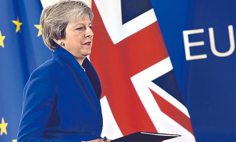 El Parlamento británico ratificó a May, que deberá renegociar el Brexit