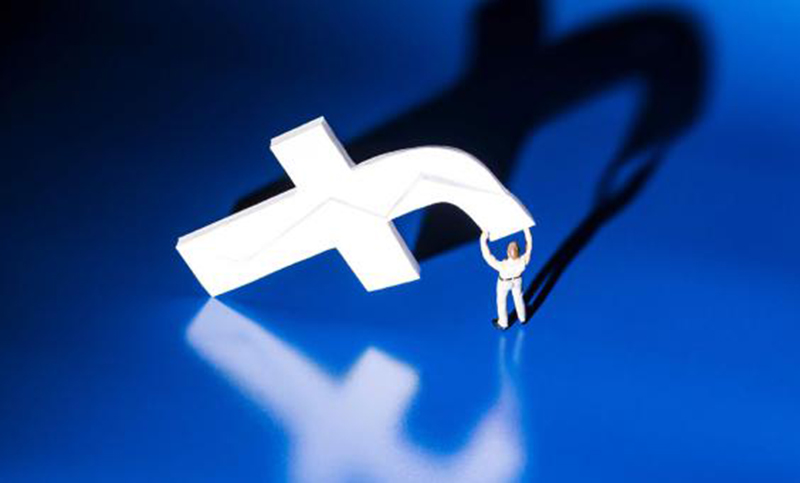 Rusia inicia «procedimientos administrativos» contra Facebook y Twitter