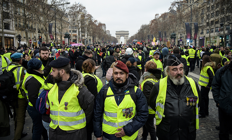 Choques con la policía en Francia en la primera protesta del año de los chalecos amarillos