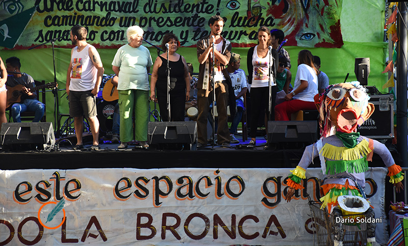 El Carnaval Cumple de Pocho realiza su edición 18 en barrio Ludueña