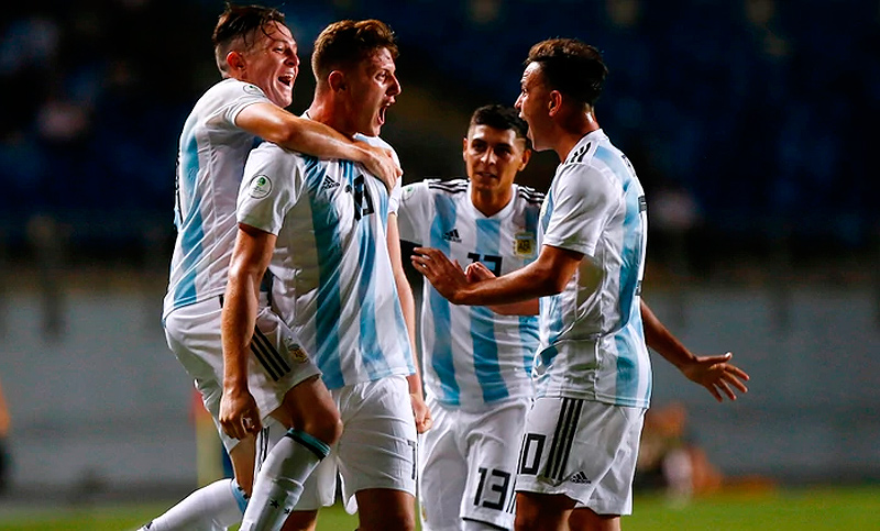 Argentina goleó a Venezuela y acaricia la clasificación al Mundial