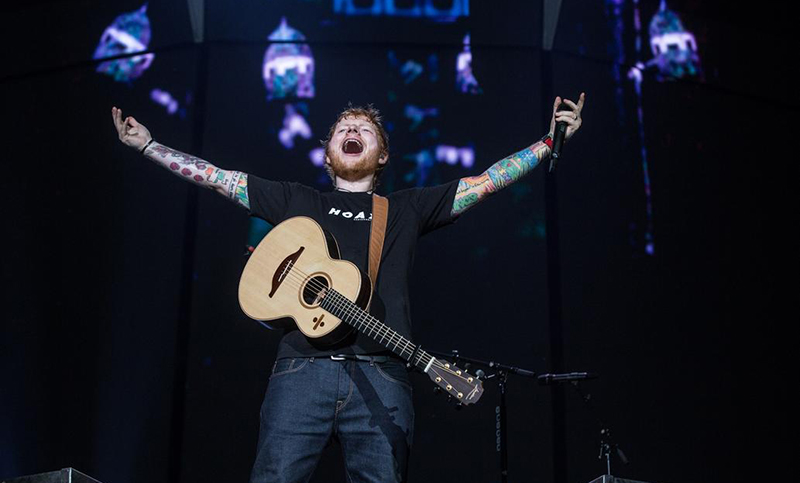 Ed Sheeran mostró el encanto de la sencillez en el Campo Argentino de Polo