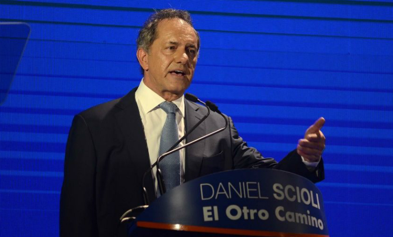 Scioli: “Voy a ser precandidato a presidente al servicio de todos los argentinos”