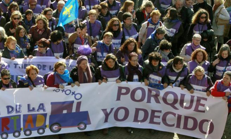 Miles de personas marcharon en Madrid contra el aborto