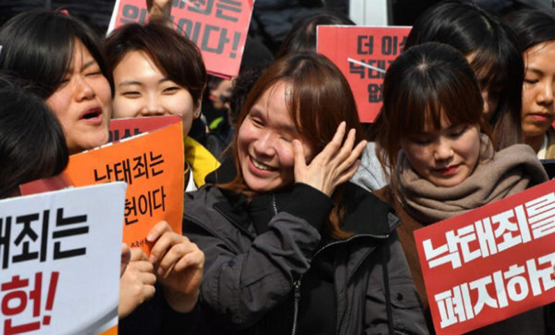 Corea del Sur declaró inconstitucional la prohibición del aborto