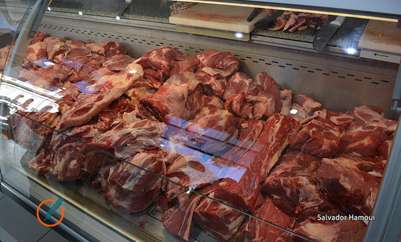 El asado, cada vez más un lujo: la carne aumentó un 71% en un año en Rosario