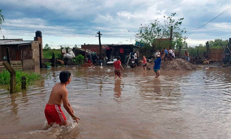 Chaco: dos muertos a causa de las intensas lluvias y extensas zonas inundadas