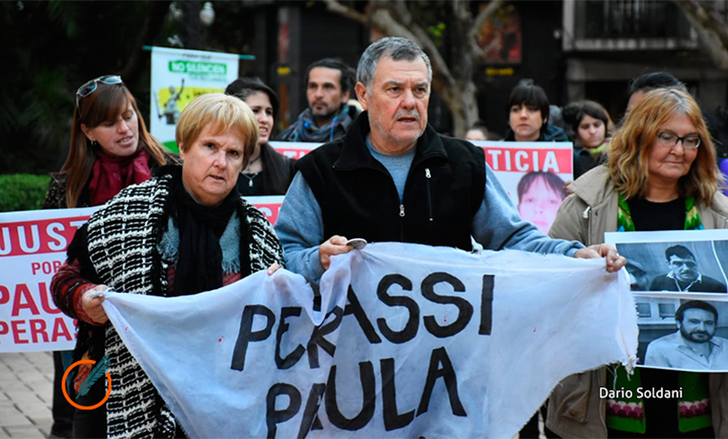 La familia de Paula Perassi participó de la ronda de las Madres de Plaza de Mayo