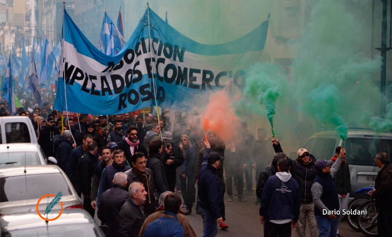Marchas y cortes en Rosario por el paro contra las políticas del Gobierno