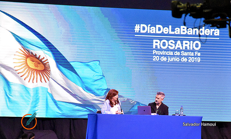 Cristina Fernández en Rosario: «Si defendés al pueblo te pasan por encima, no te lo perdonan»