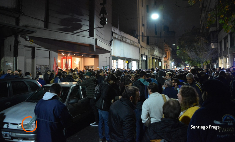 El triunfo de Omar Perotti fue celebrado en las calles rosarinas