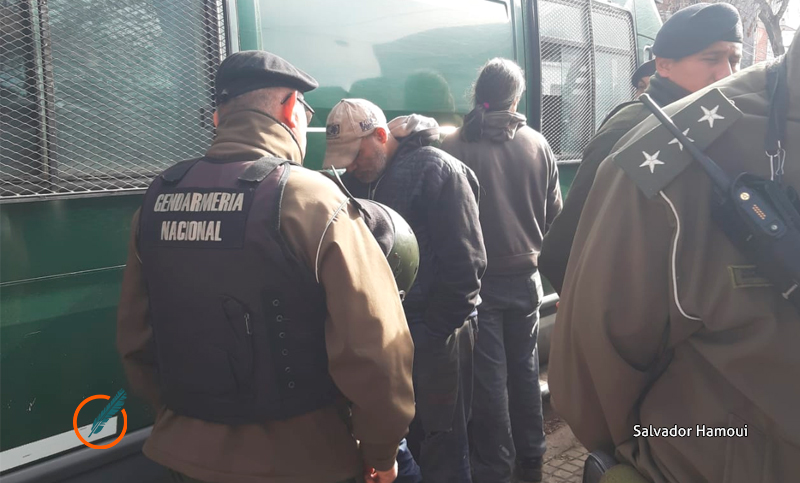 Dos detenidos en el barrio del Ciclón, donde se manifestaron a favor y en contra de Macri