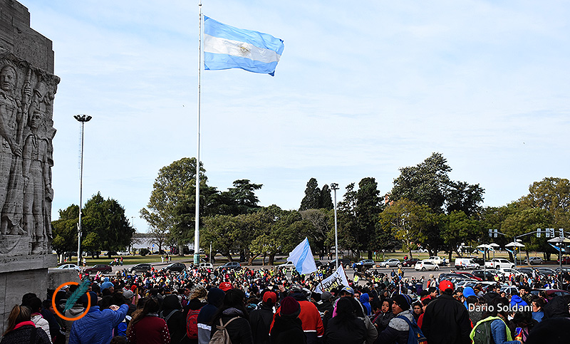 Cientos de rosarinos coparon el centro para manifestarse contra las adicciones