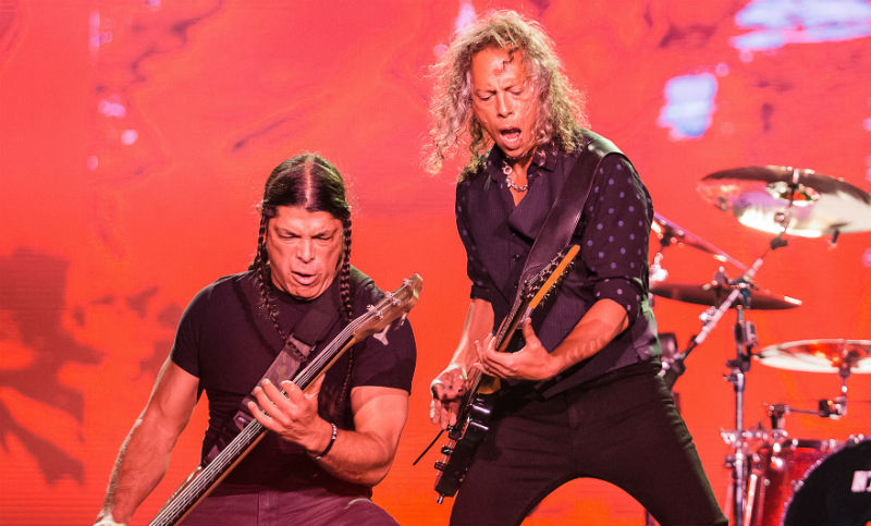Dos miembros de Metallica formaron un grupo de covers