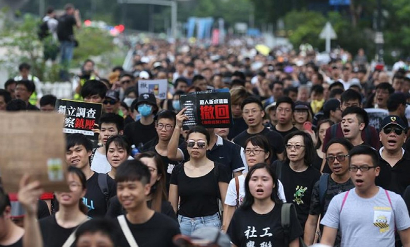 Miles de manifestantes volvieron a exigir un cambio político en Hong Kong