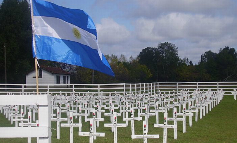 Identificaron a otro soldado argentino en el cementerio de Malvinas y ya suman 114