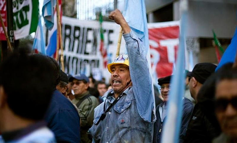 Reforma laboral: la flexibilización de los derechos de los trabajadores en el horizonte de Cambiemos