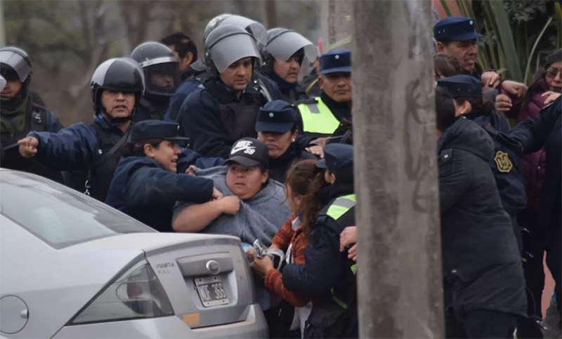 Conflicto docente en Salta: represión, horas tensas y “última oferta”