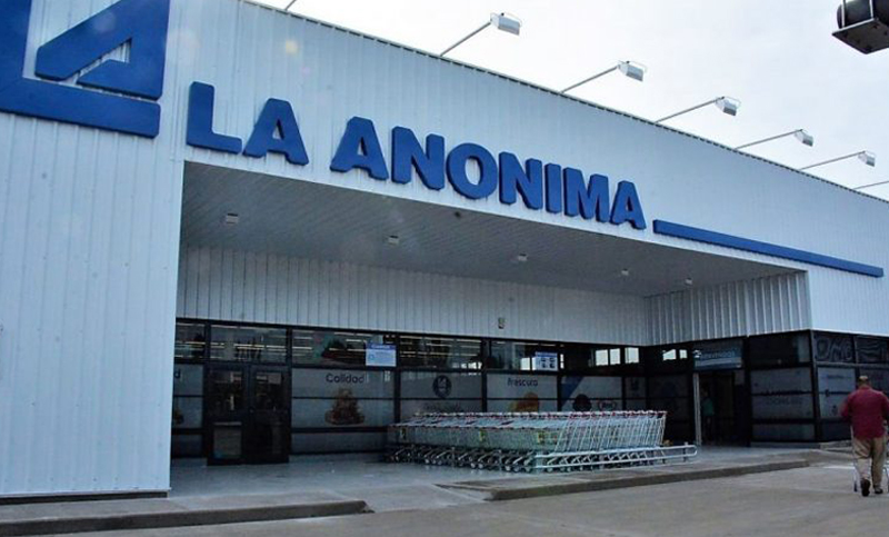 La cadena de supermercados de la familia de Peña despidió a 27 trabajadores