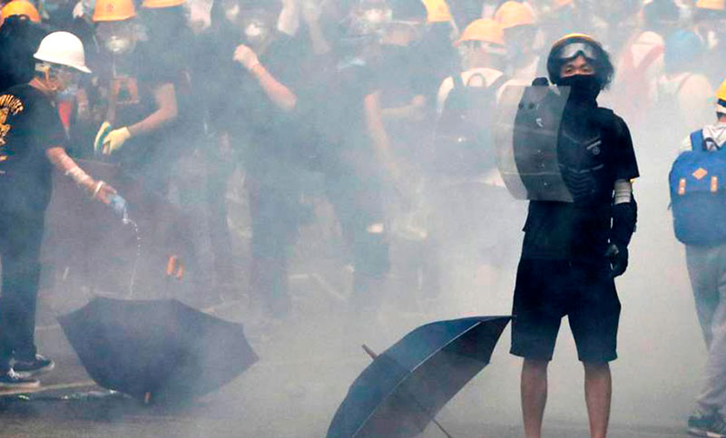 China advierte que podría movilizar tropas a Hong Kong si continúa «el caos y la violencia»
