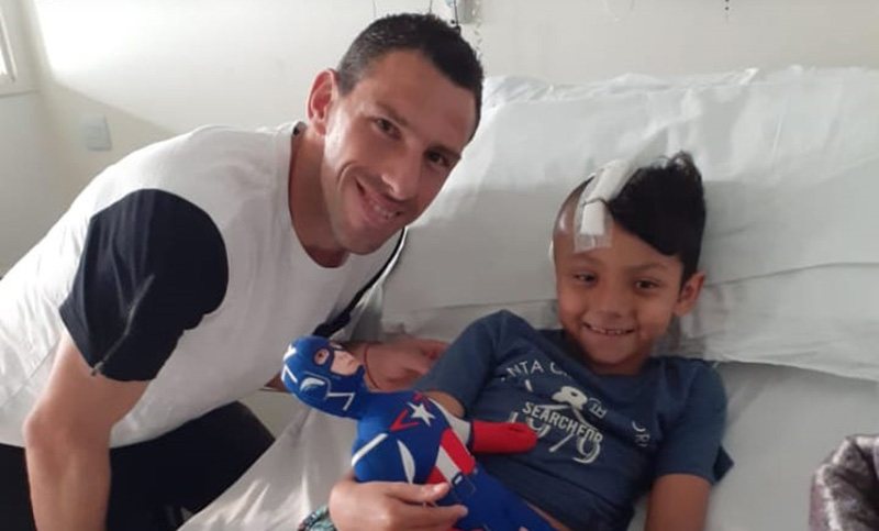 La Fiera Rodríguez visitó a Benjamín Biñale en el Hospital Vilela