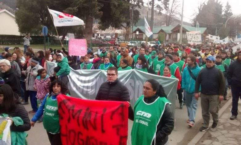 Chubut: paros y protestas por falta de pago de los salarios del sector público
