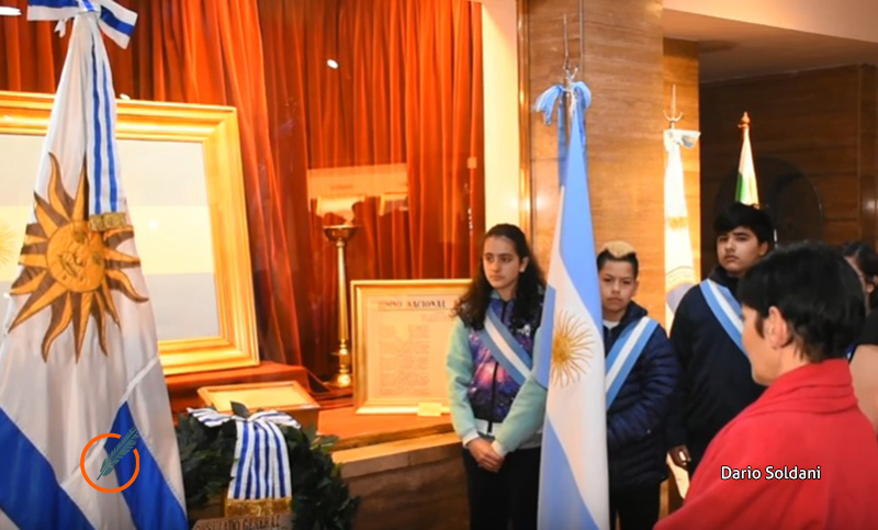 Celebran la Declaración de la Independencia de Uruguay en Argentina