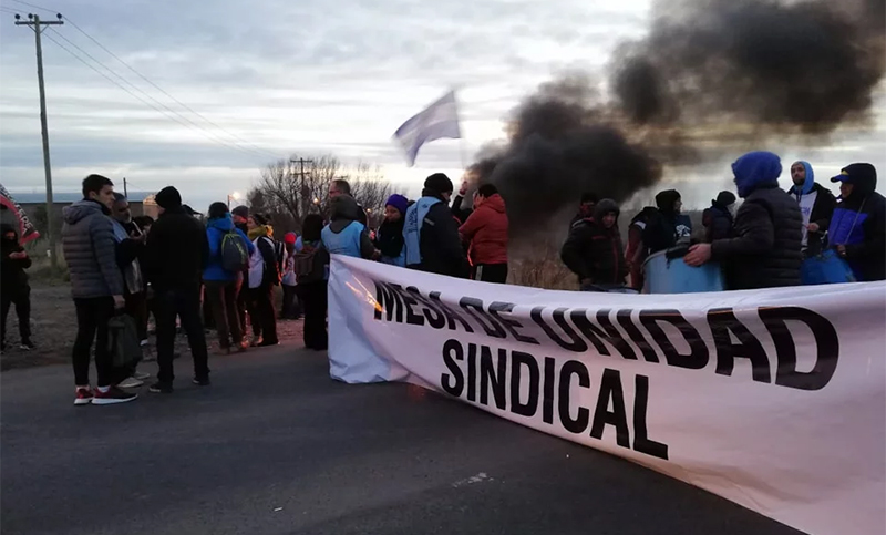 Sindicalistas chubutenses son detenidos por el corte de rutas