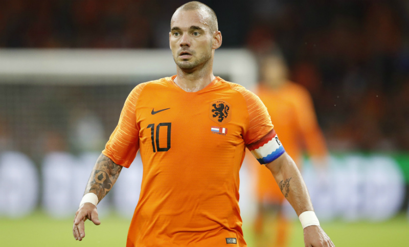 El holandés Sneijder se retiró del fútbol para ser dirigente