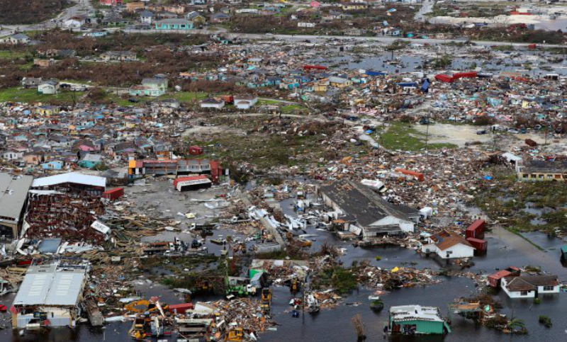 Suman 50 los muertos por el violento huracán en Bahamas