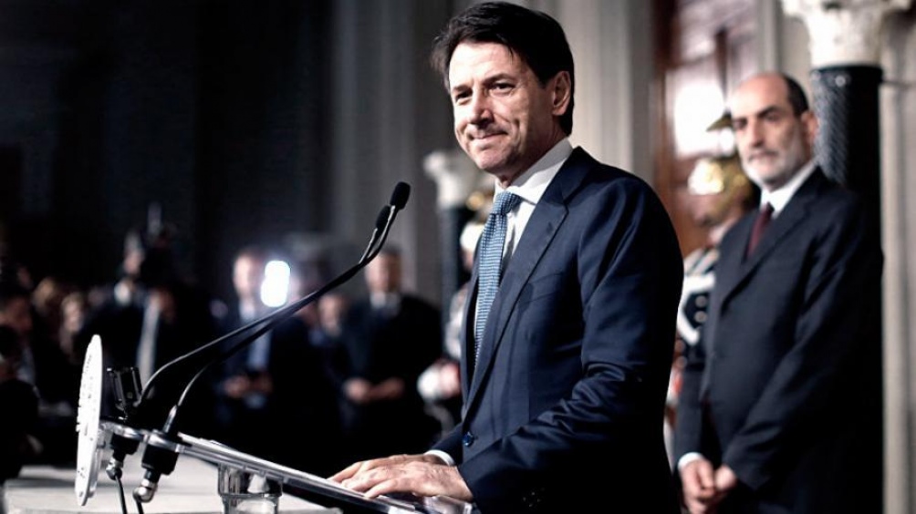 Conte jura como primer ministro de Italia, con Di Maio como canciller