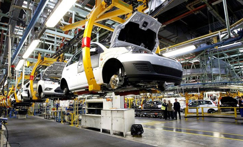 La producción de autos bajó 37,5% en agosto