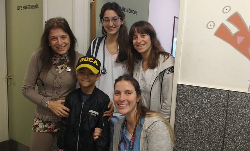 Benjamín recibió el alta y ya está en su casa