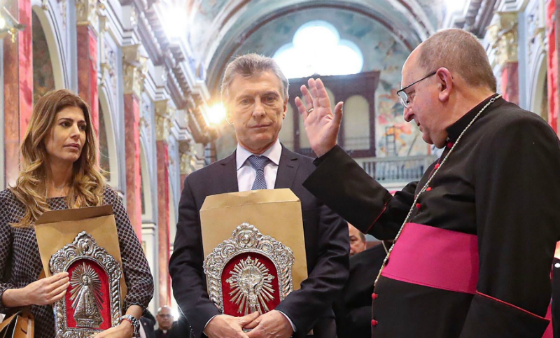Fuerte mensaje del arzobispo de Salta a Macri: “Has hablado de la pobreza, llévate el rostro de la pobreza”