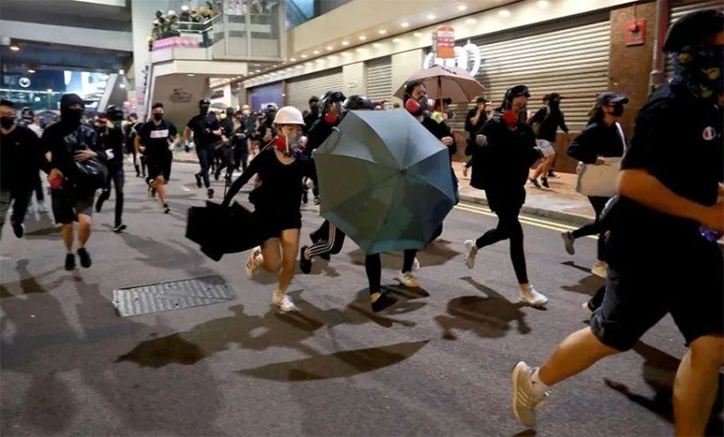 Decenas de miles marchan en Hong Kong y recuerdan la «Revolución de los Paraguas»