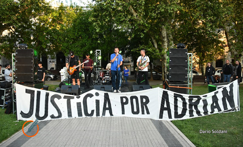 Músicos rosarinos renovaron el pedido de justicia por Adrián Rodríguez