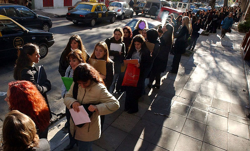 Argentinos tienen miedo a perder su trabajo y poca confianza en conseguir empleo 