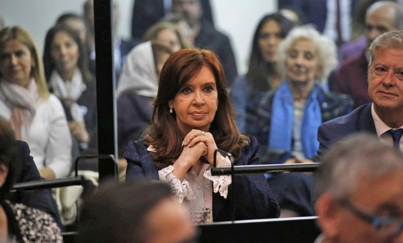El juicio contra Cristina Fernández por fraudes en la obra pública se reanudará luego de las elecciones